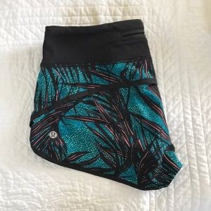 lululemon palm speed shorts, size 4